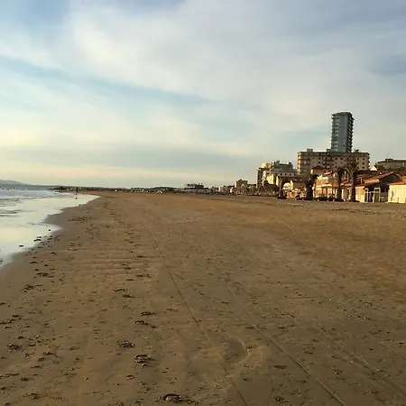 Silvinia Apartament Follonica