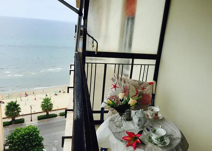 Silvinia Apartament Follonica